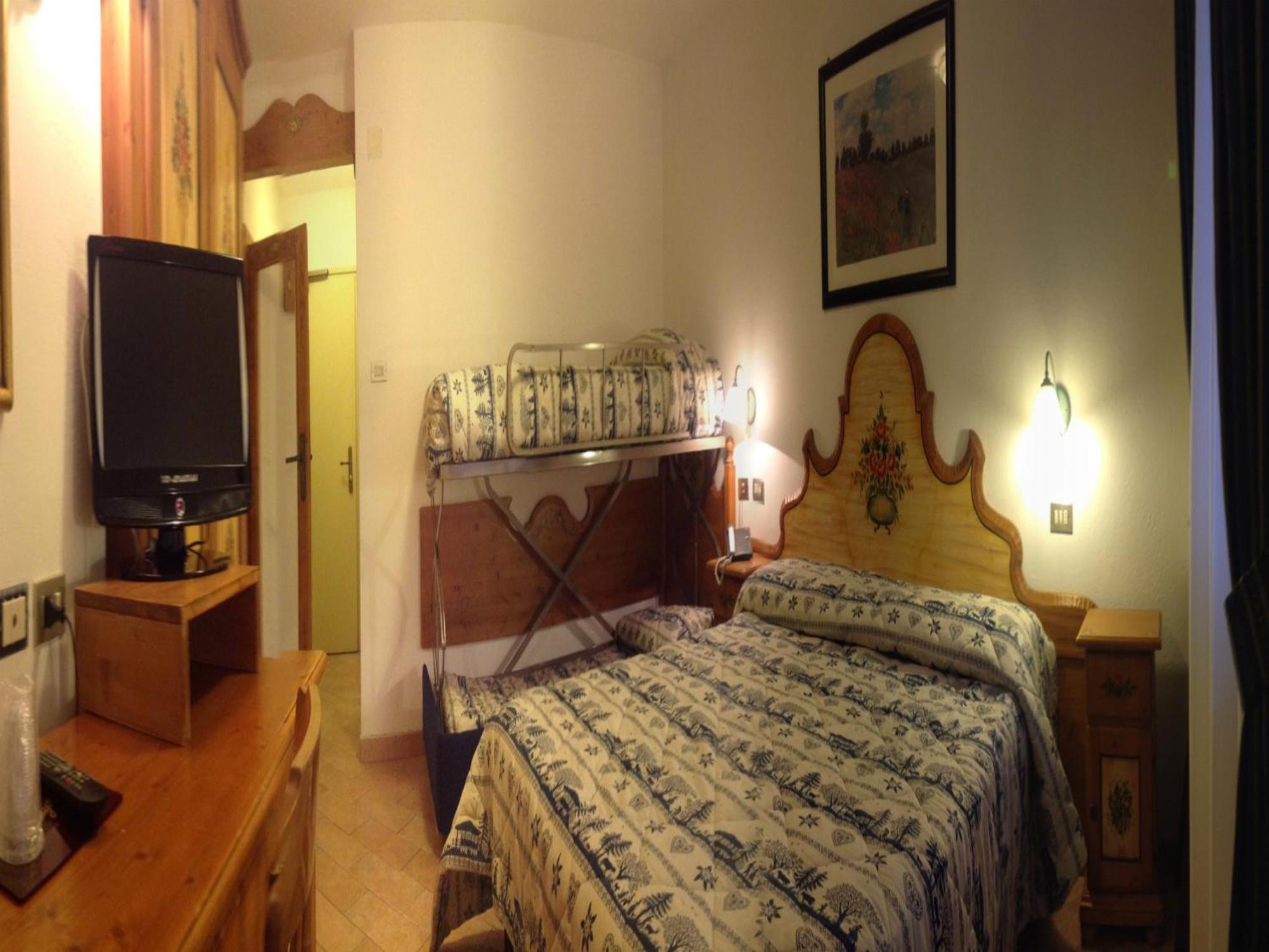 Park Hotel Mater Dei Pozza di Fassa Room photo