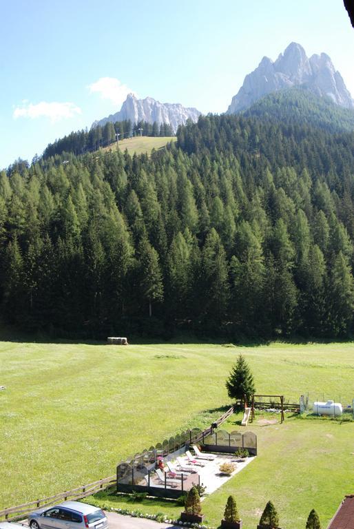 Park Hotel Mater Dei Pozza di Fassa Exterior photo